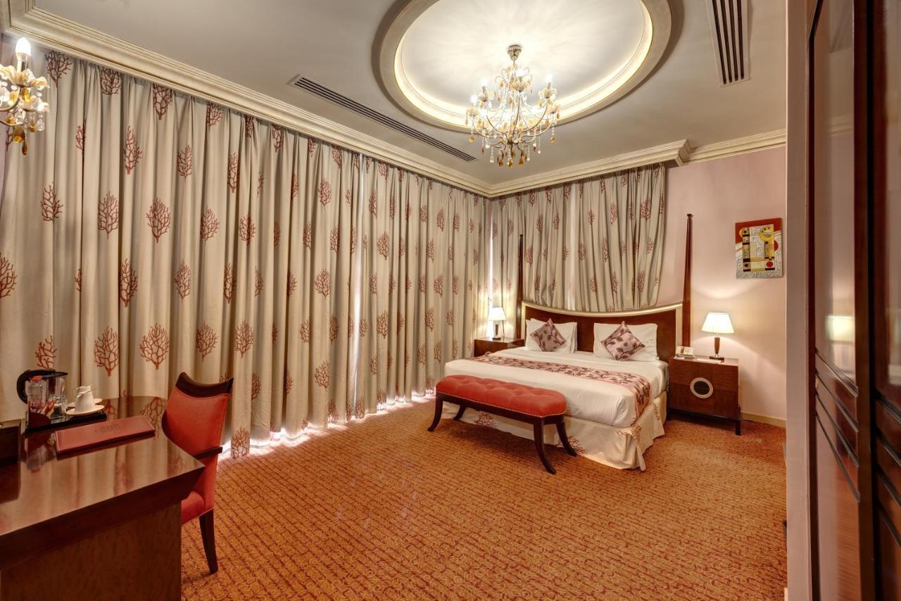 Sahara Beach Resort & Spa Şarja Dış mekan fotoğraf A bedroom at the hotel