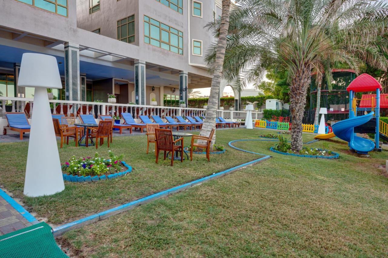 Sahara Beach Resort & Spa Şarja Dış mekan fotoğraf The school's playground