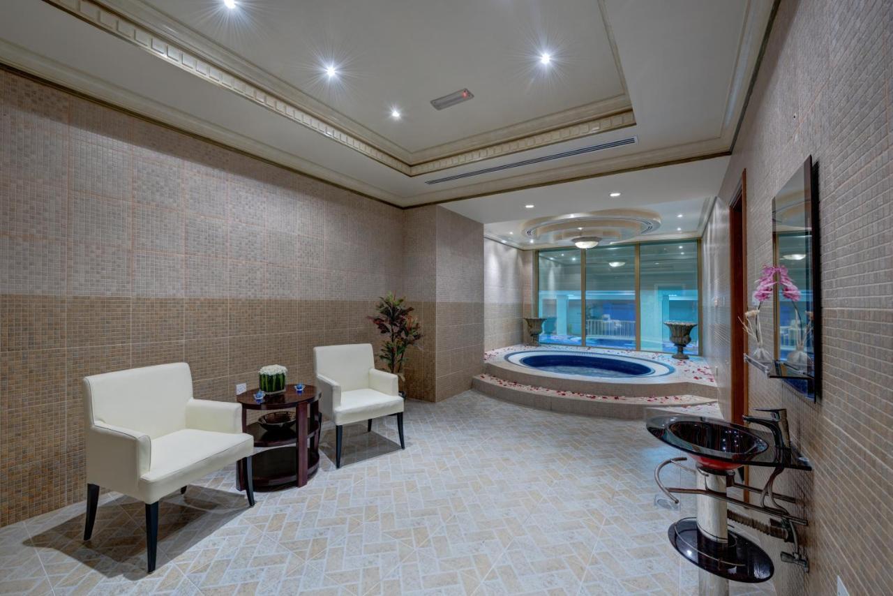 Sahara Beach Resort & Spa Şarja Dış mekan fotoğraf A modern bathroom